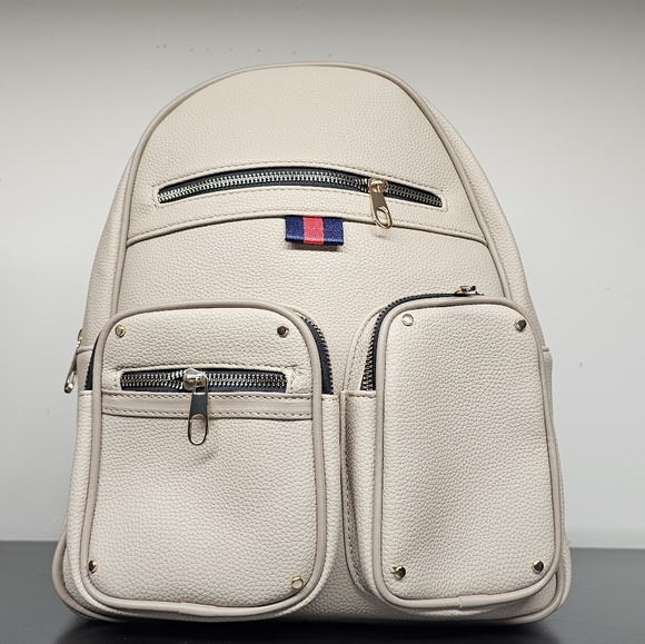 Backpack - Picture 2 of 4